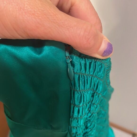 BETSEY Johnson womans silky green halter dress - Picture 5 of 9